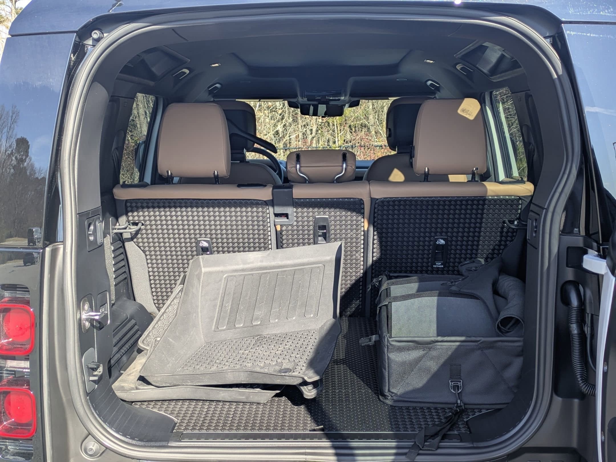 2025 Land Rover Defender X-Dynamic SE