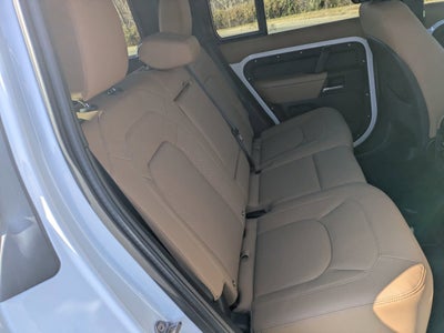 2025 Land Rover Defender X-Dynamic SE