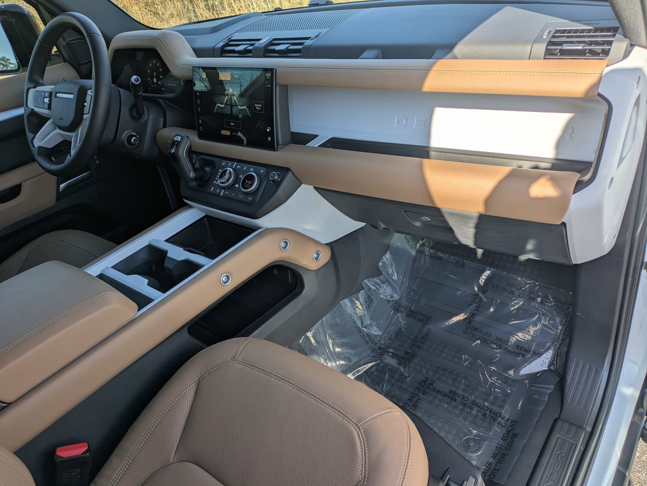 2025 Land Rover Defender X-Dynamic SE