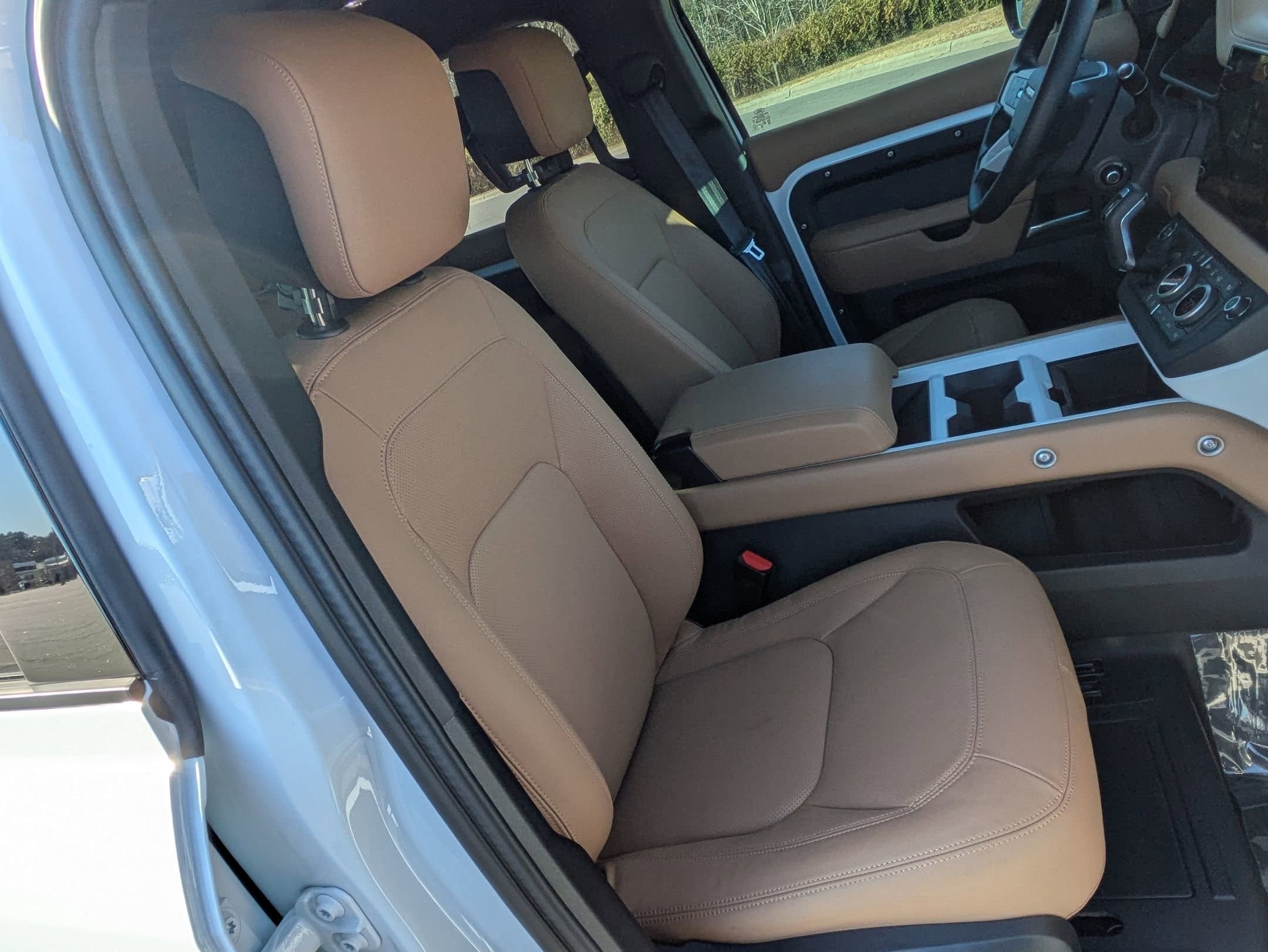 2025 Land Rover Defender X-Dynamic SE