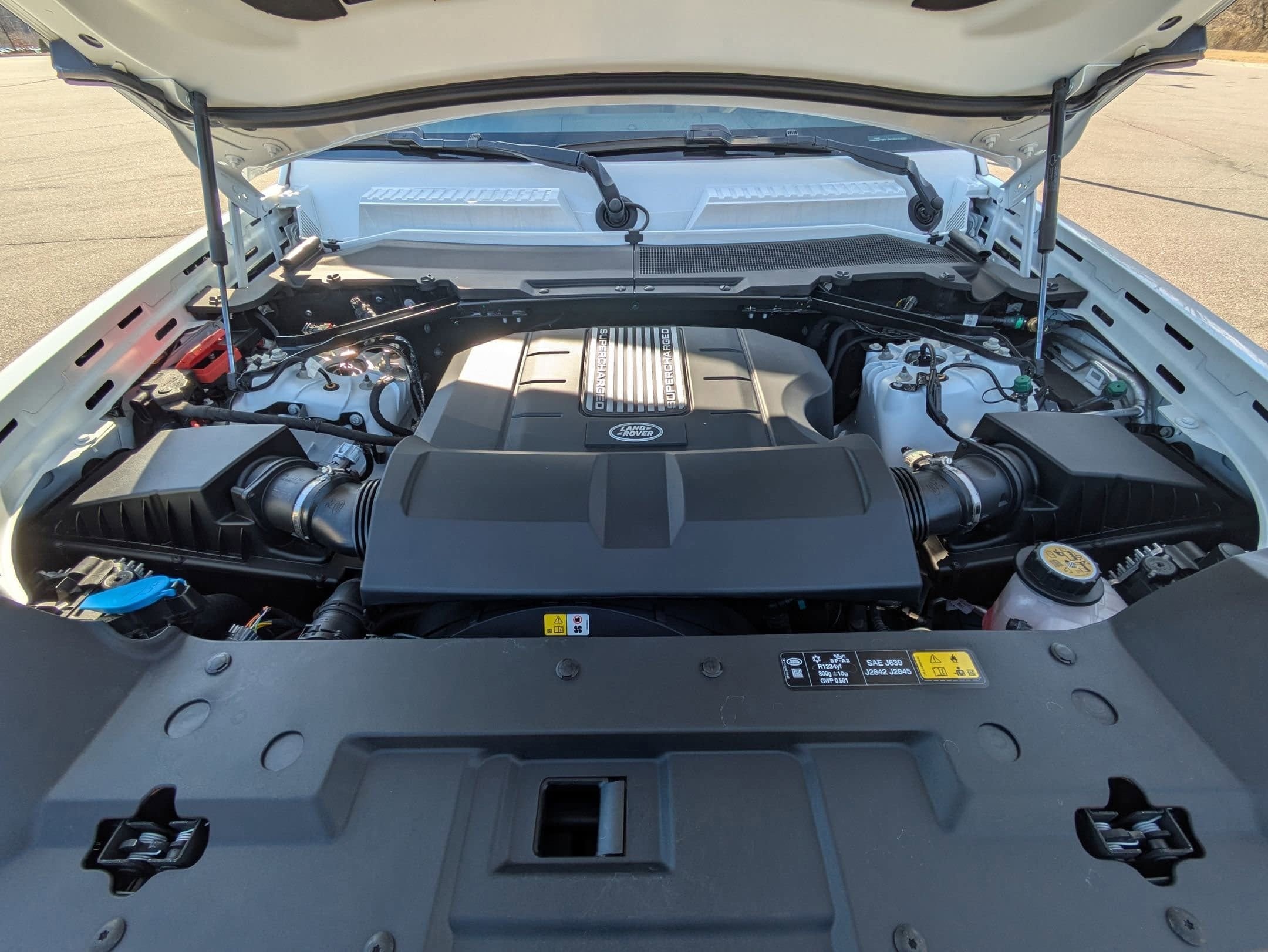 2025 Land Rover Defender X-Dynamic SE