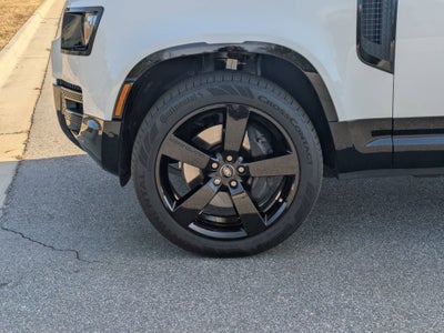 2025 Land Rover Defender X-Dynamic SE