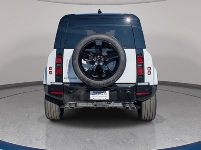 2025 Land Rover Defender X-Dynamic SE