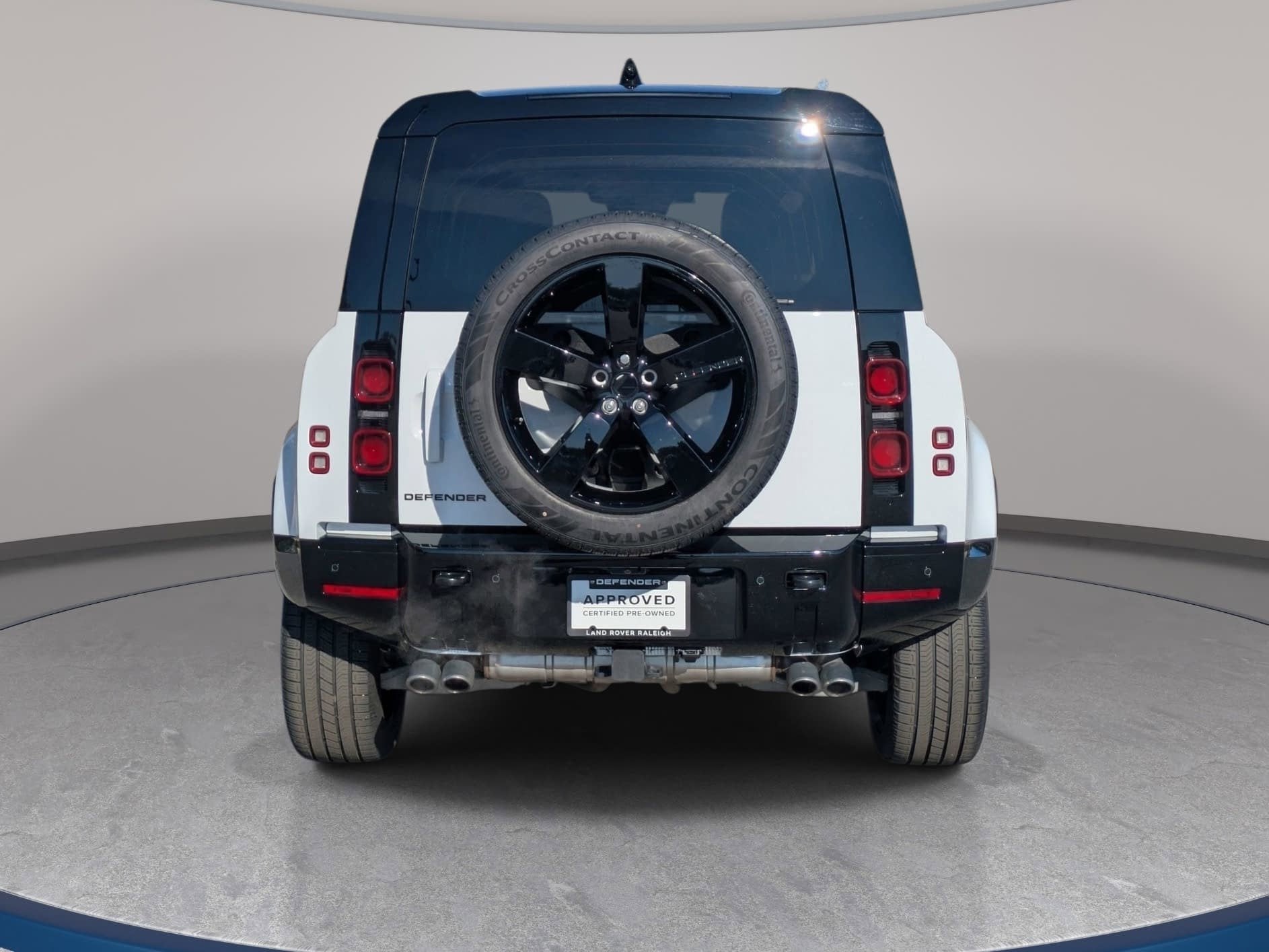 2025 Land Rover Defender X-Dynamic SE