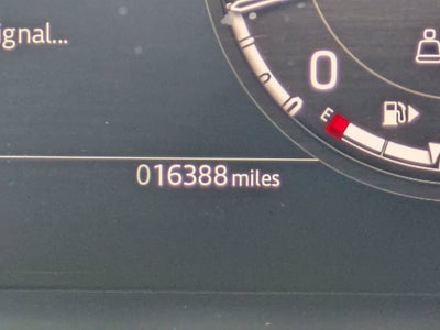 2025 Land Rover Defender X-Dynamic SE