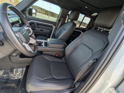 2025 Land Rover Defender X-Dynamic SE