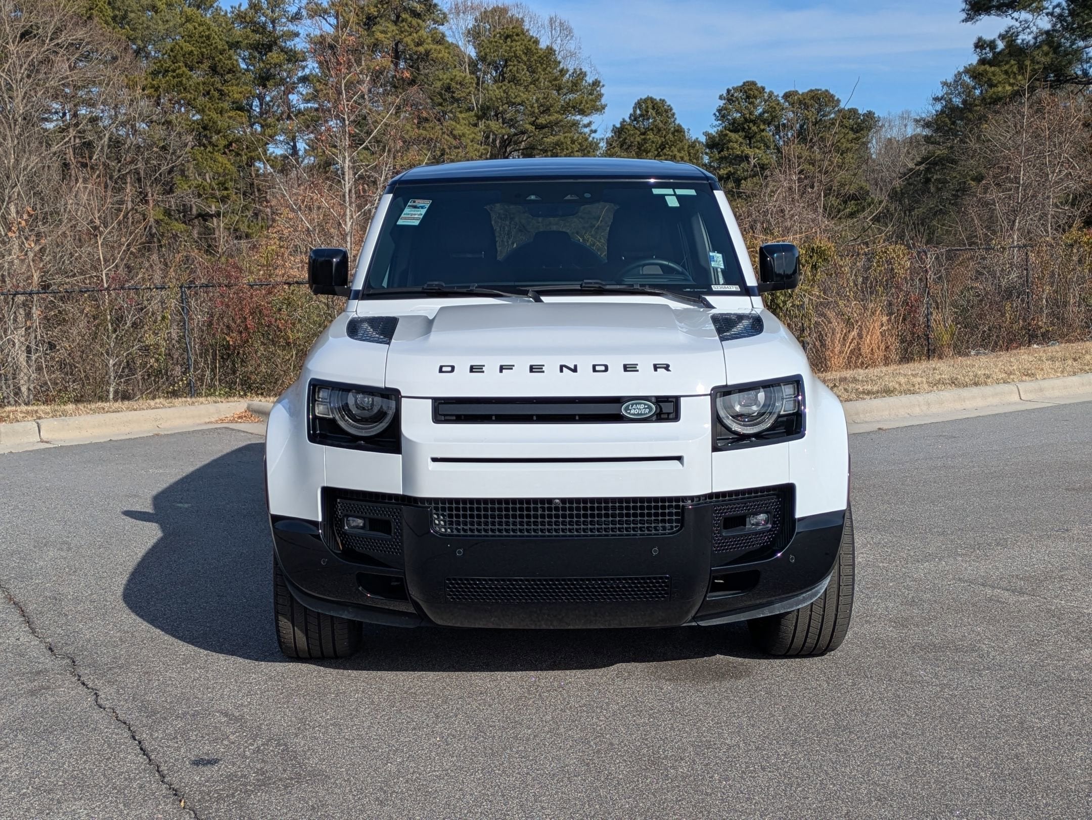 2025 Land Rover Defender X-Dynamic SE