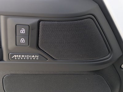 2025 Land Rover Defender X-Dynamic SE