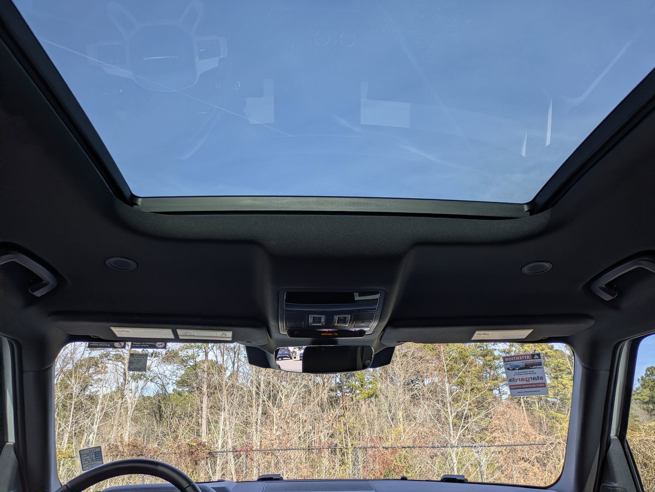 2025 Land Rover Defender X-Dynamic SE