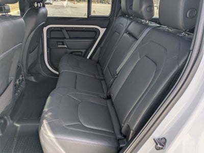 2025 Land Rover Defender X-Dynamic SE