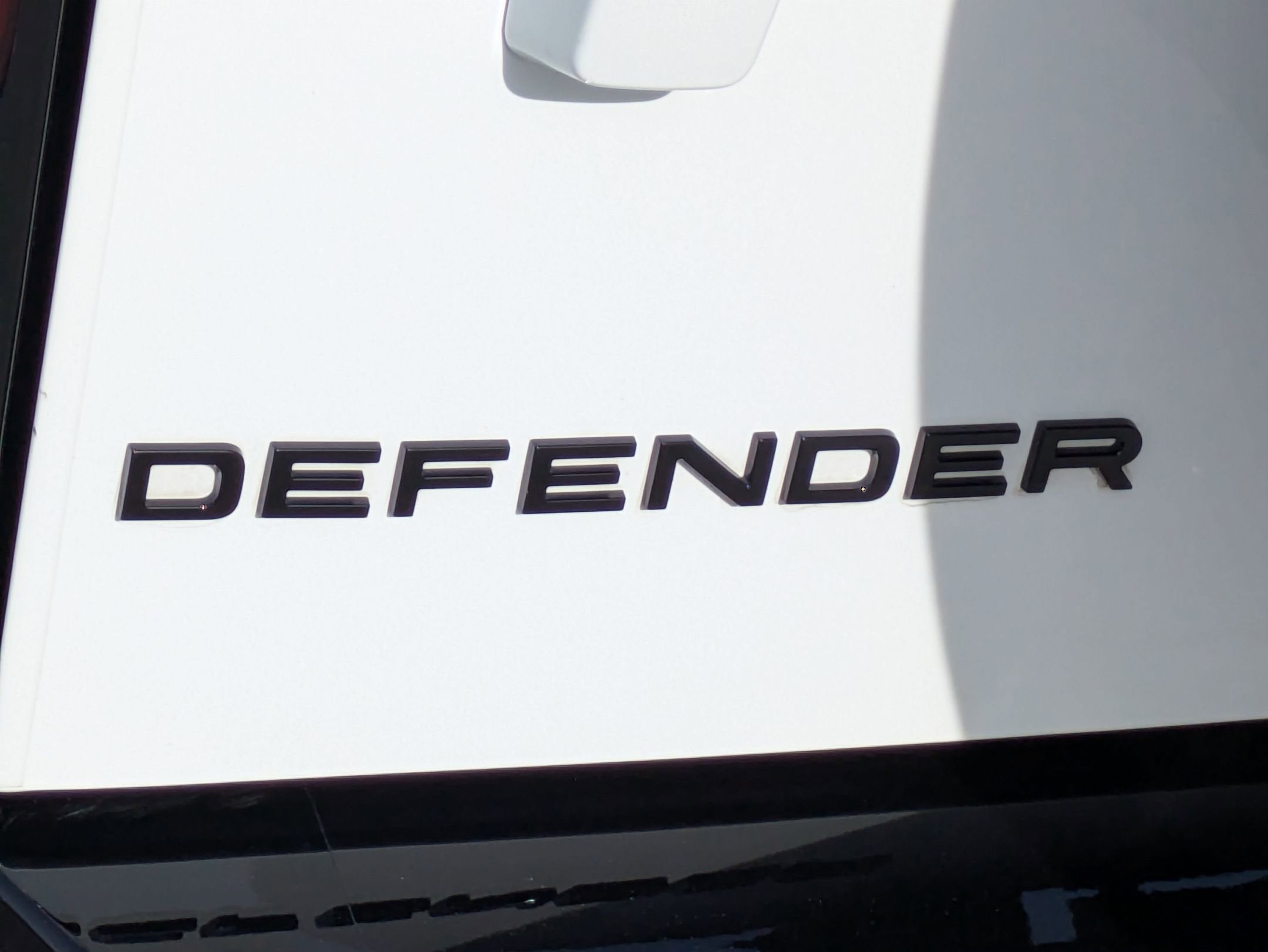 2025 Land Rover Defender X-Dynamic SE