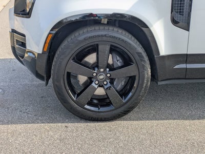 2025 Land Rover Defender X-Dynamic SE