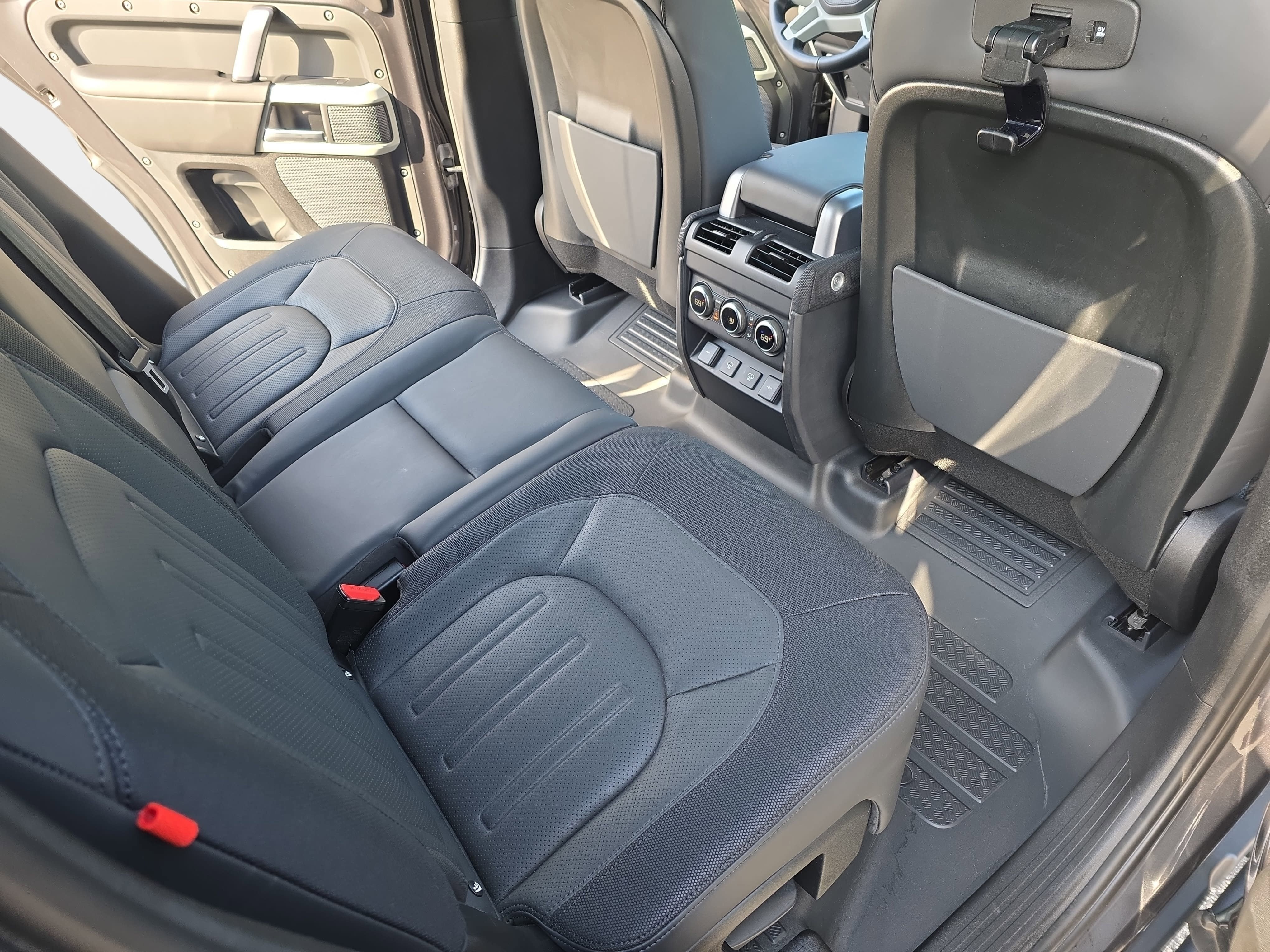 2022 Land Rover Defender X-Dynamic HSE