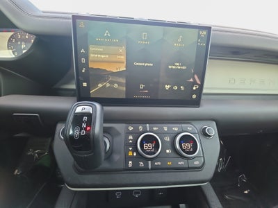 2022 Land Rover Defender X-Dynamic HSE