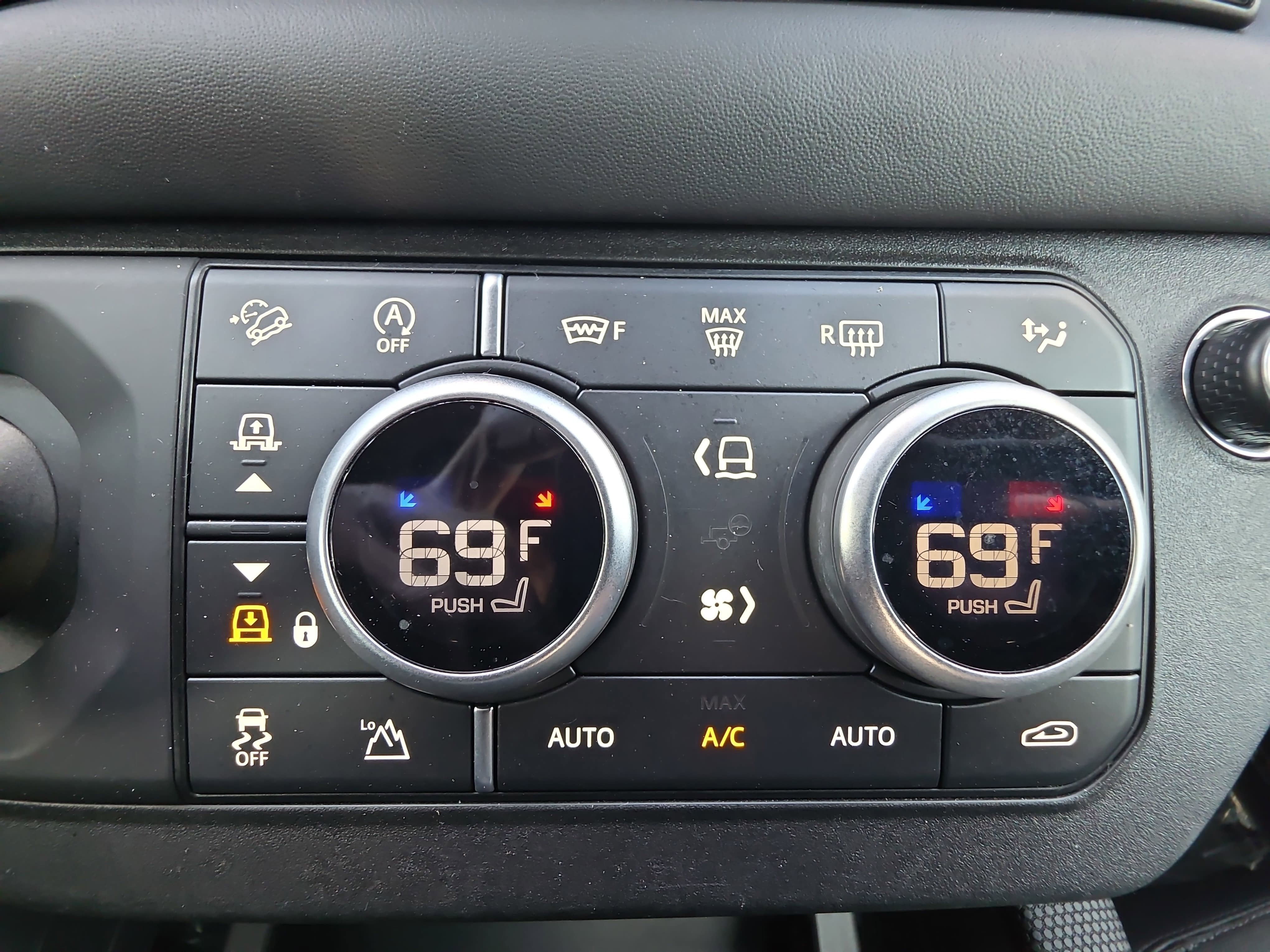 2022 Land Rover Defender X-Dynamic HSE