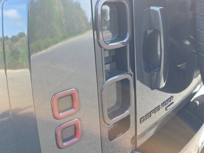 2022 Land Rover Defender X-Dynamic HSE