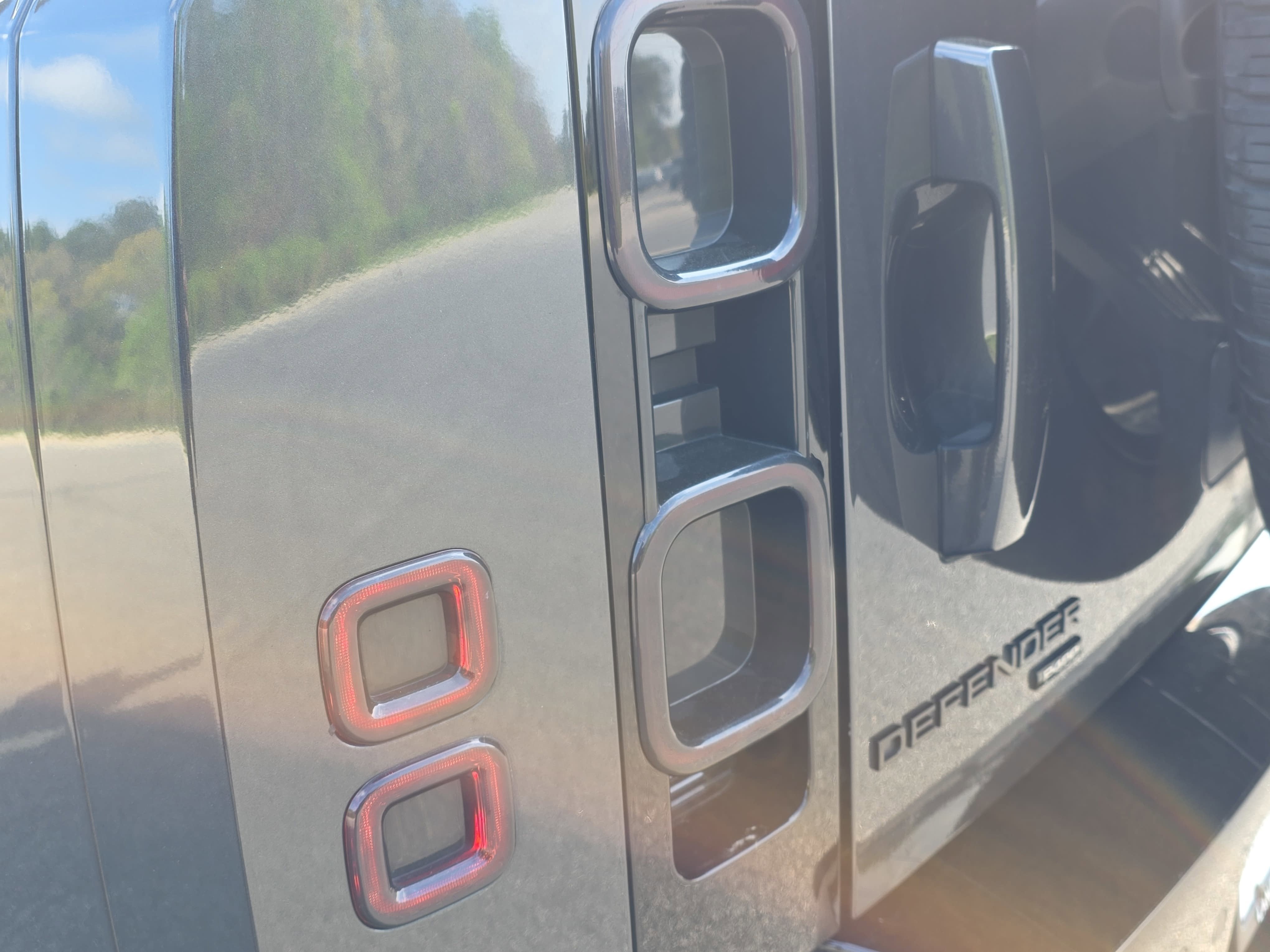 2022 Land Rover Defender X-Dynamic HSE