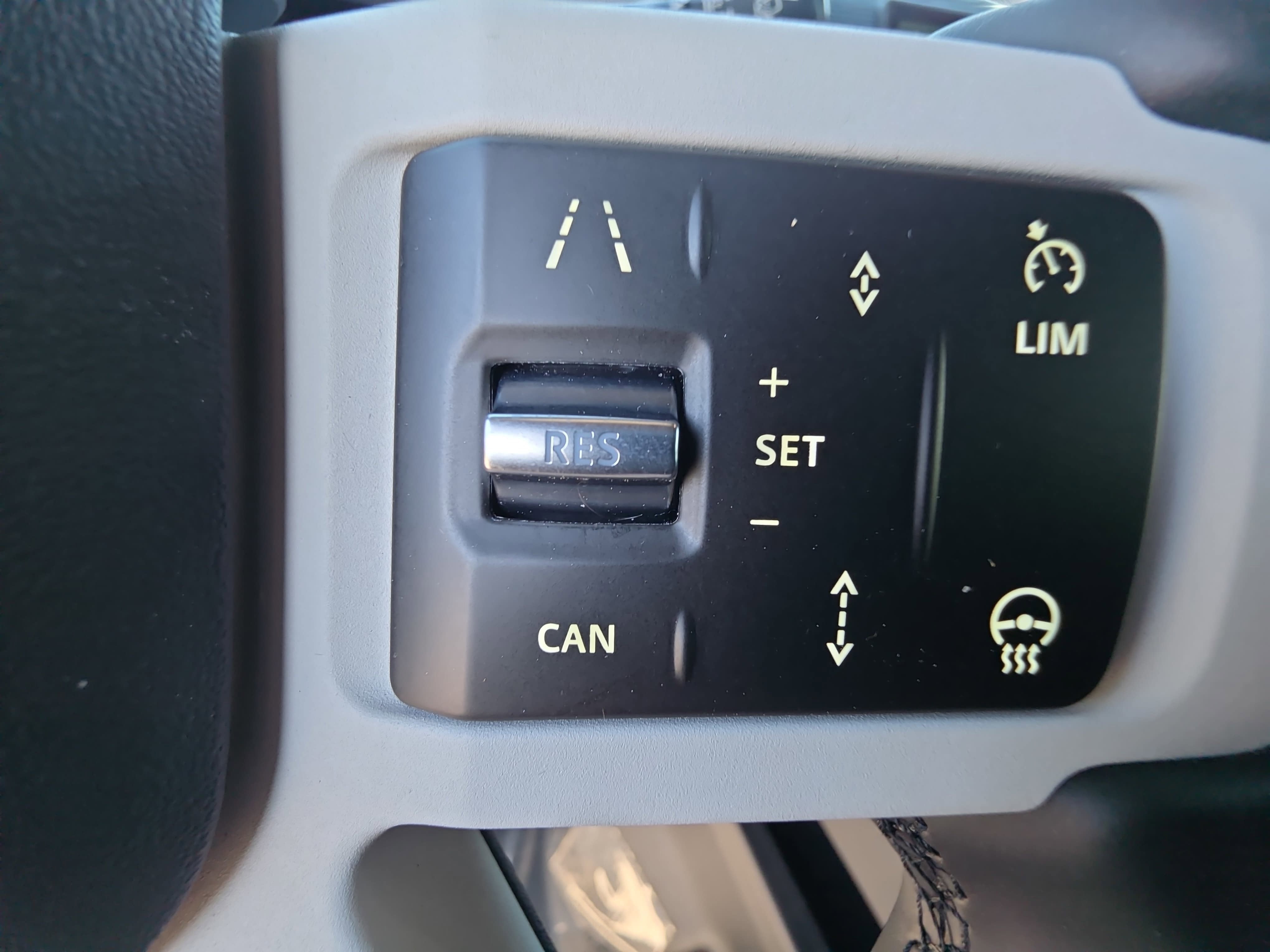 2025 Land Rover Defender S