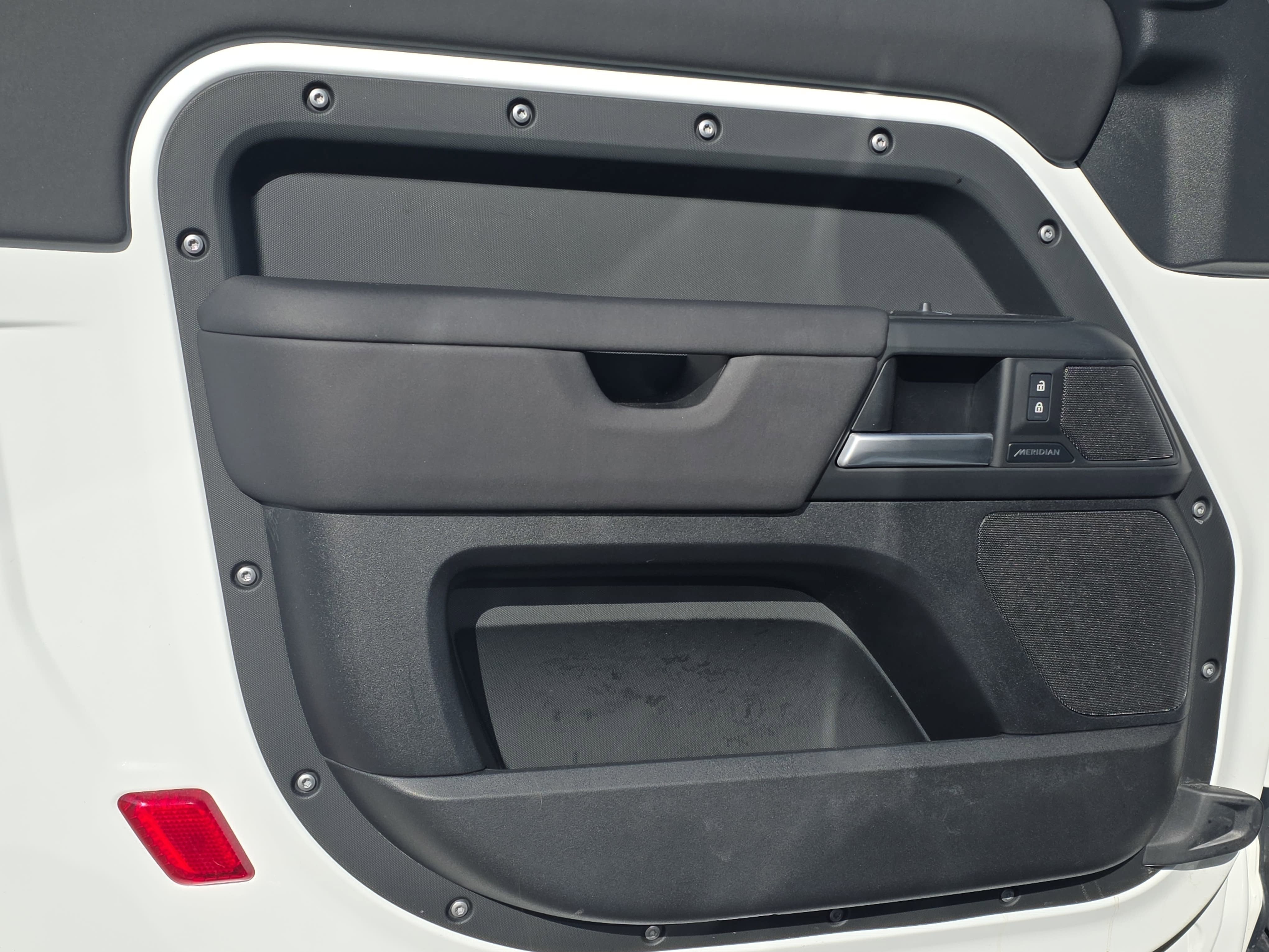 2025 Land Rover Defender S