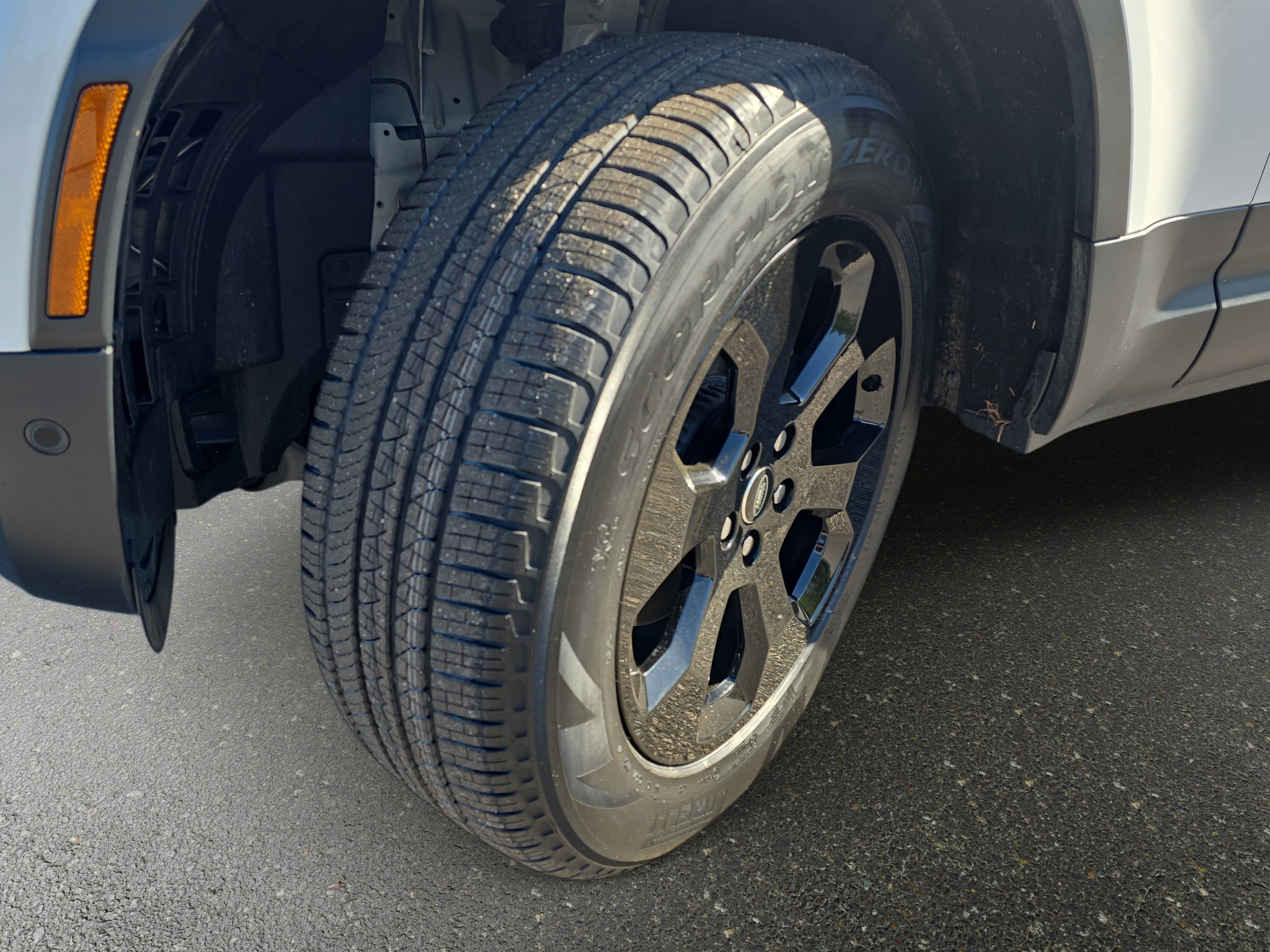 2025 Land Rover Defender S