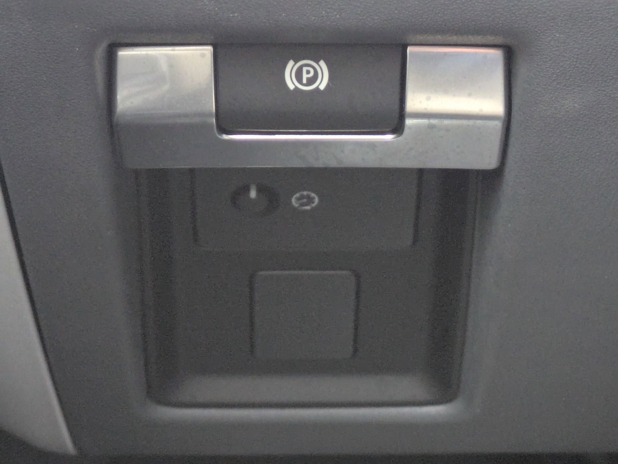 2024 Land Rover Defender S