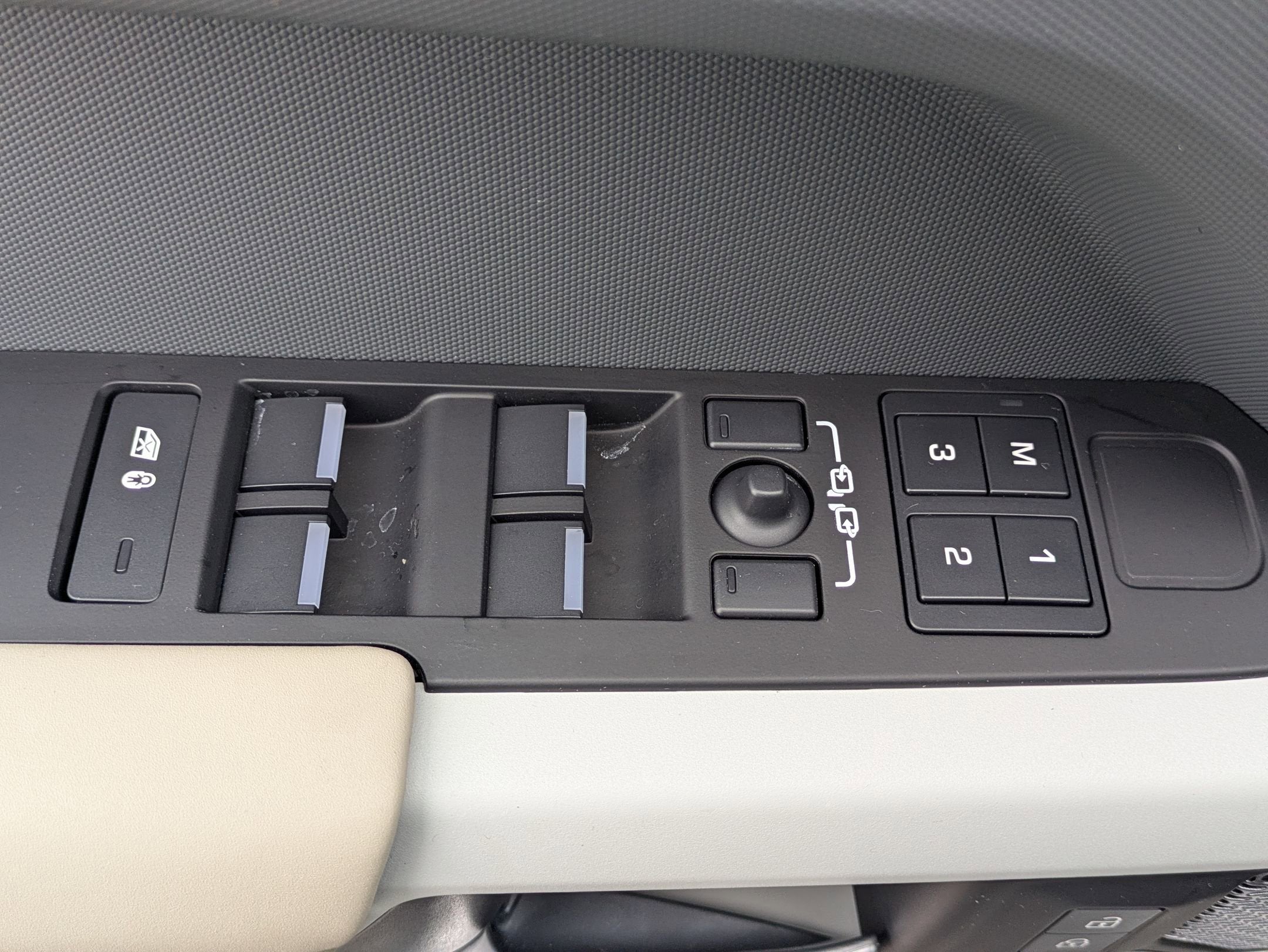 2024 Land Rover Defender S