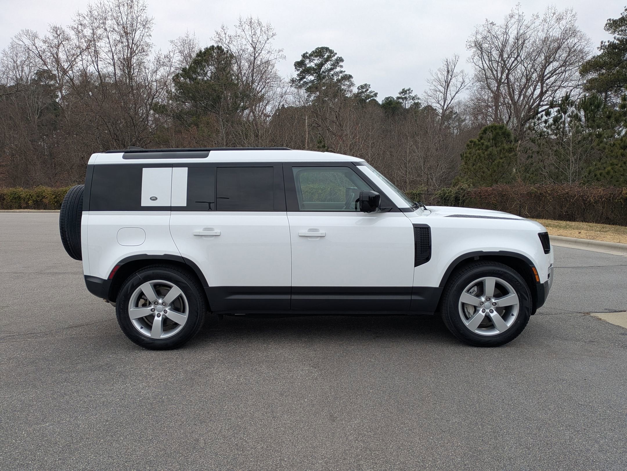 2024 Land Rover Defender S