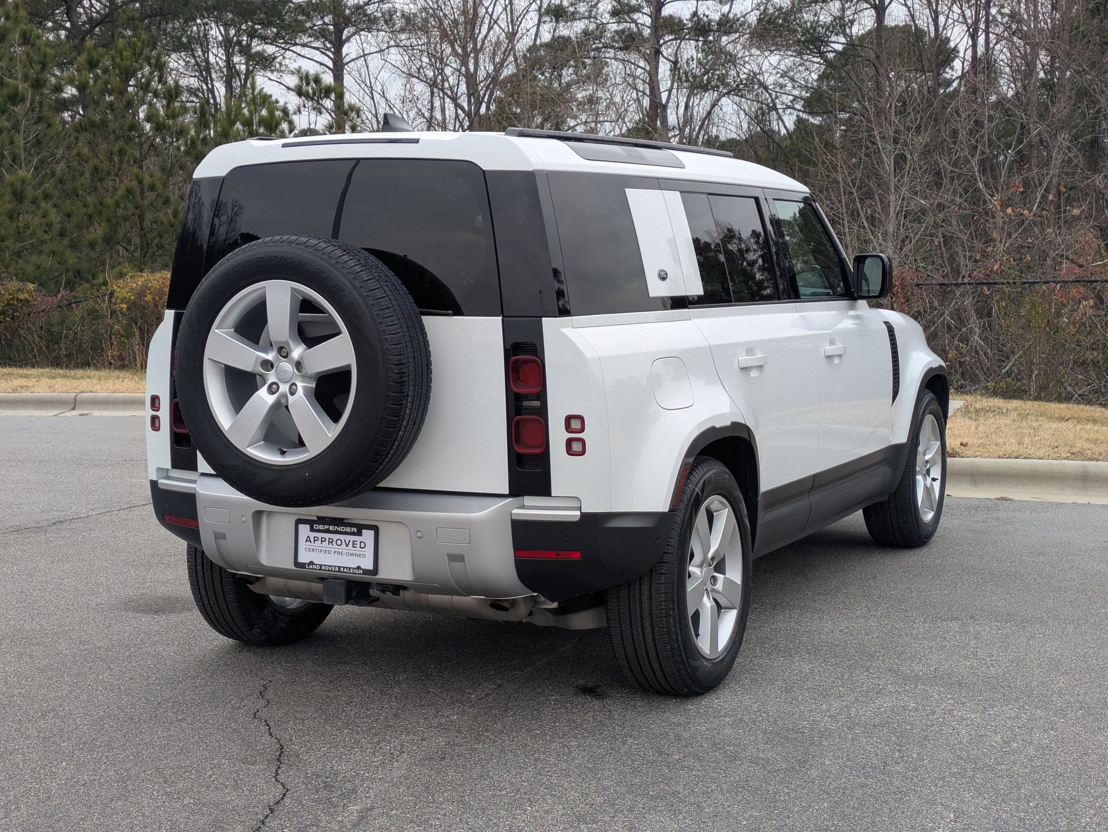 2024 Land Rover Defender S