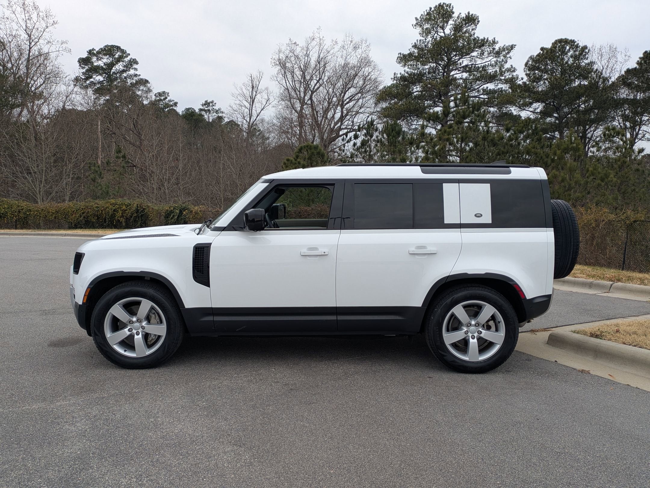 2024 Land Rover Defender S