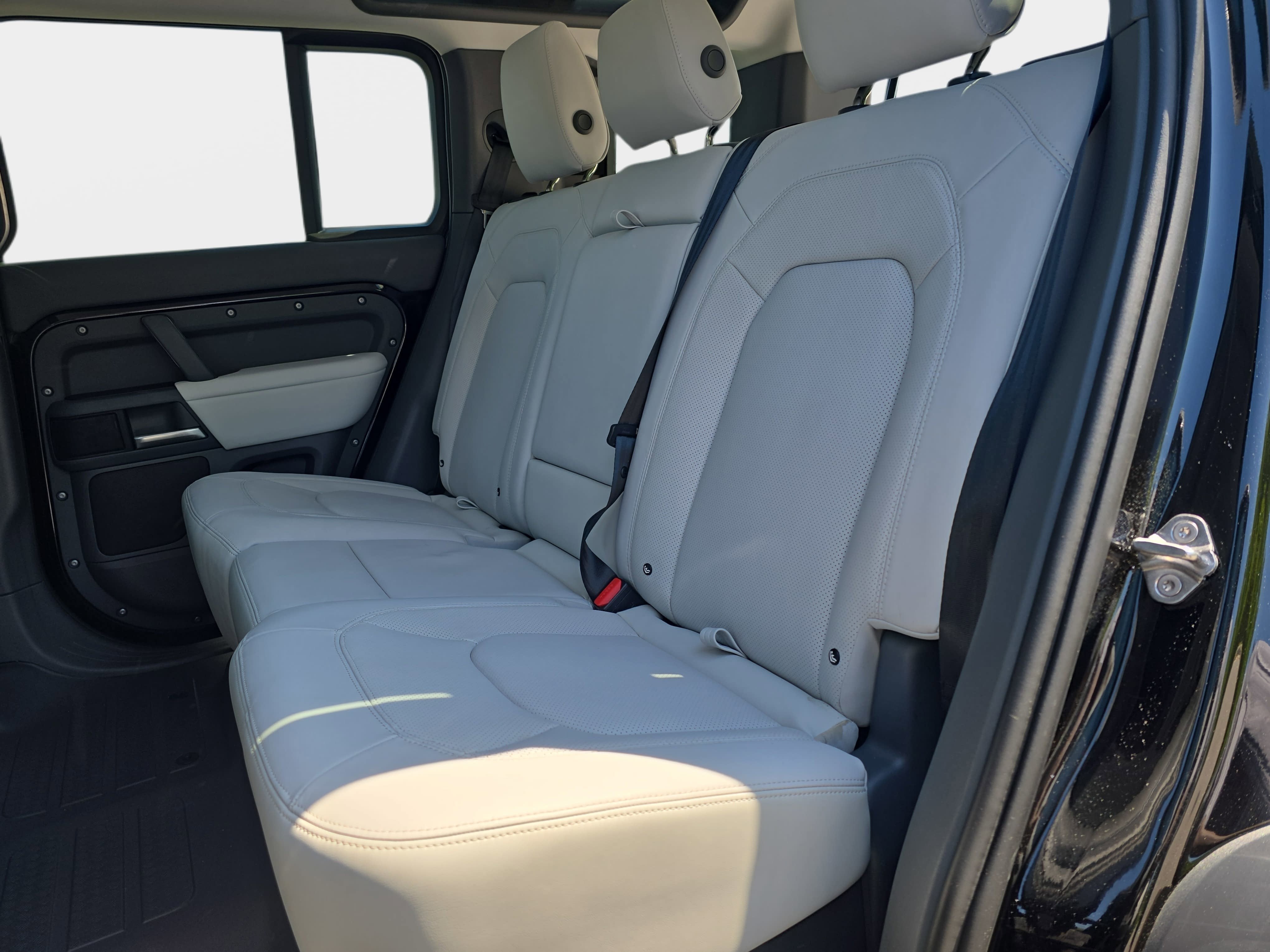 2025 Land Rover Defender S