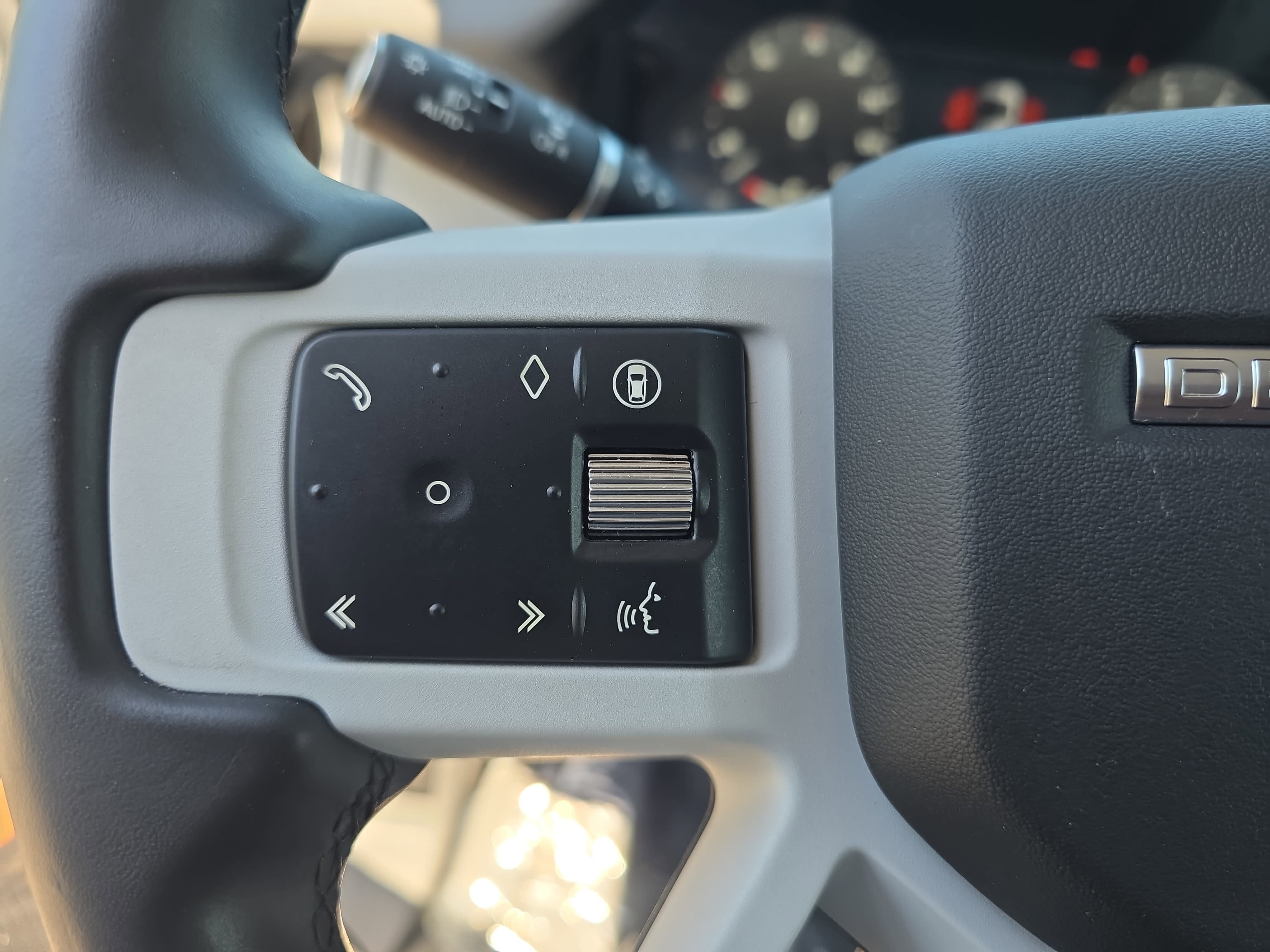 2025 Land Rover Defender S