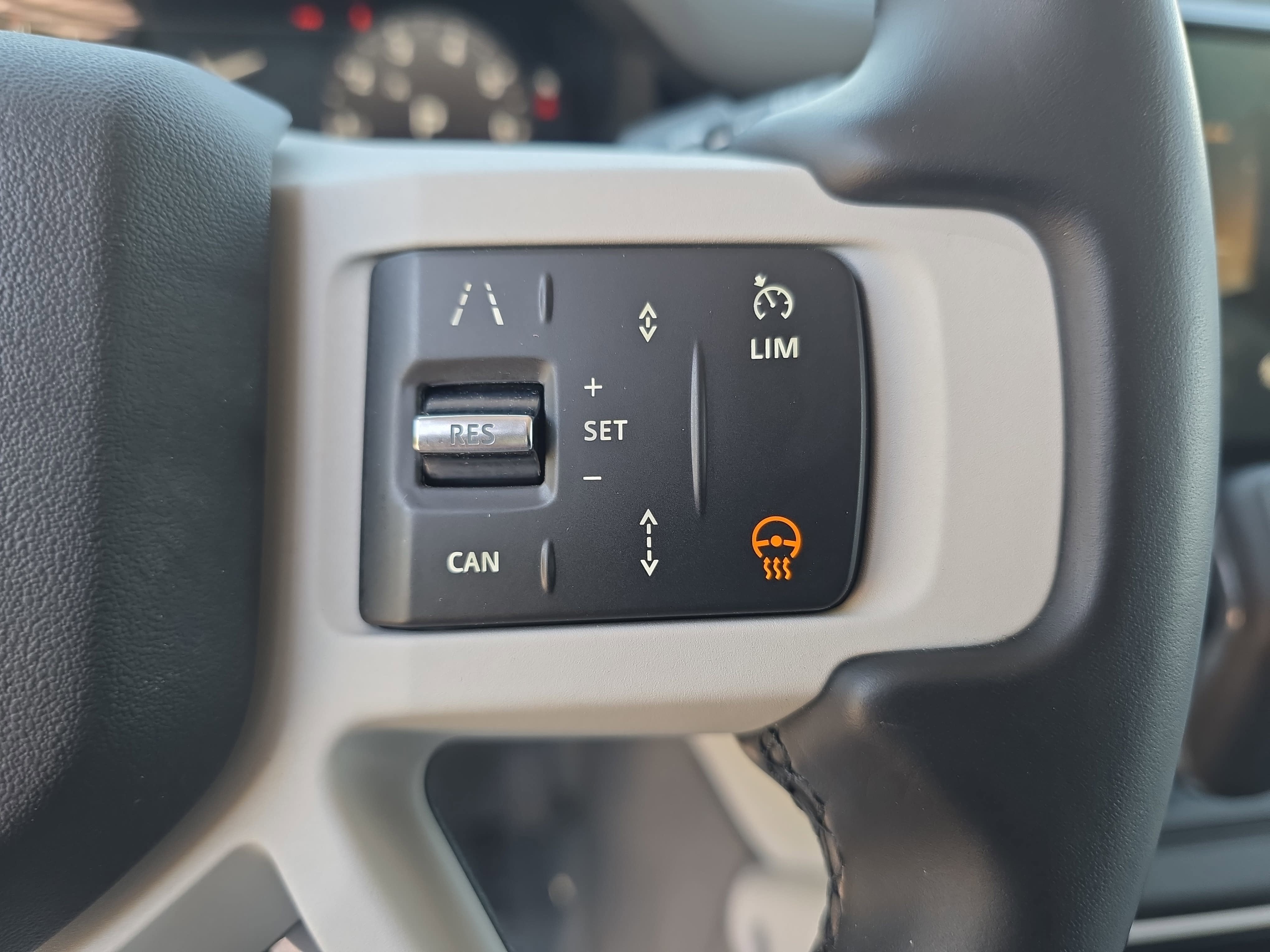 2025 Land Rover Defender S