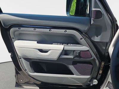 2025 Land Rover Defender S