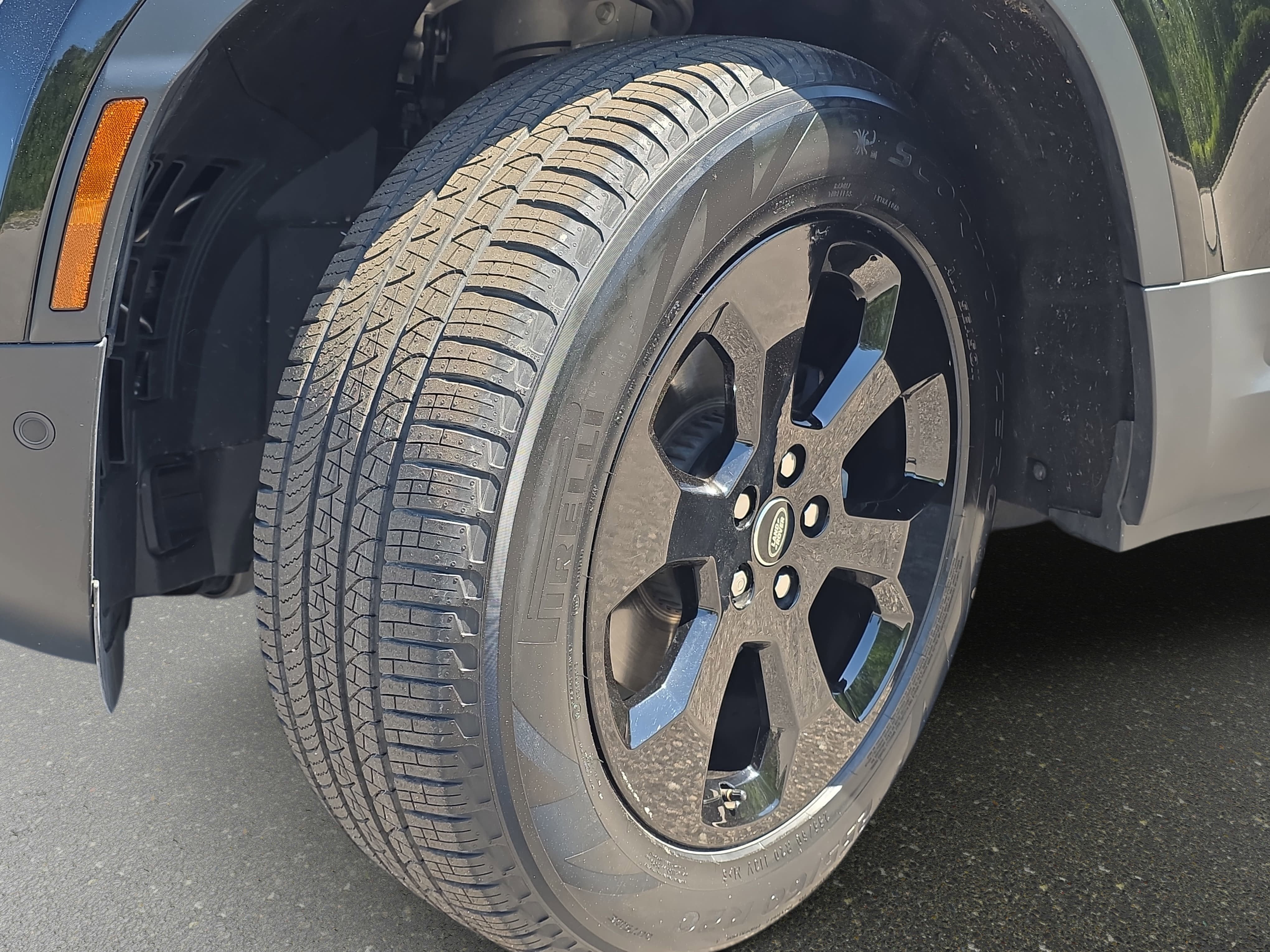 2025 Land Rover Defender S