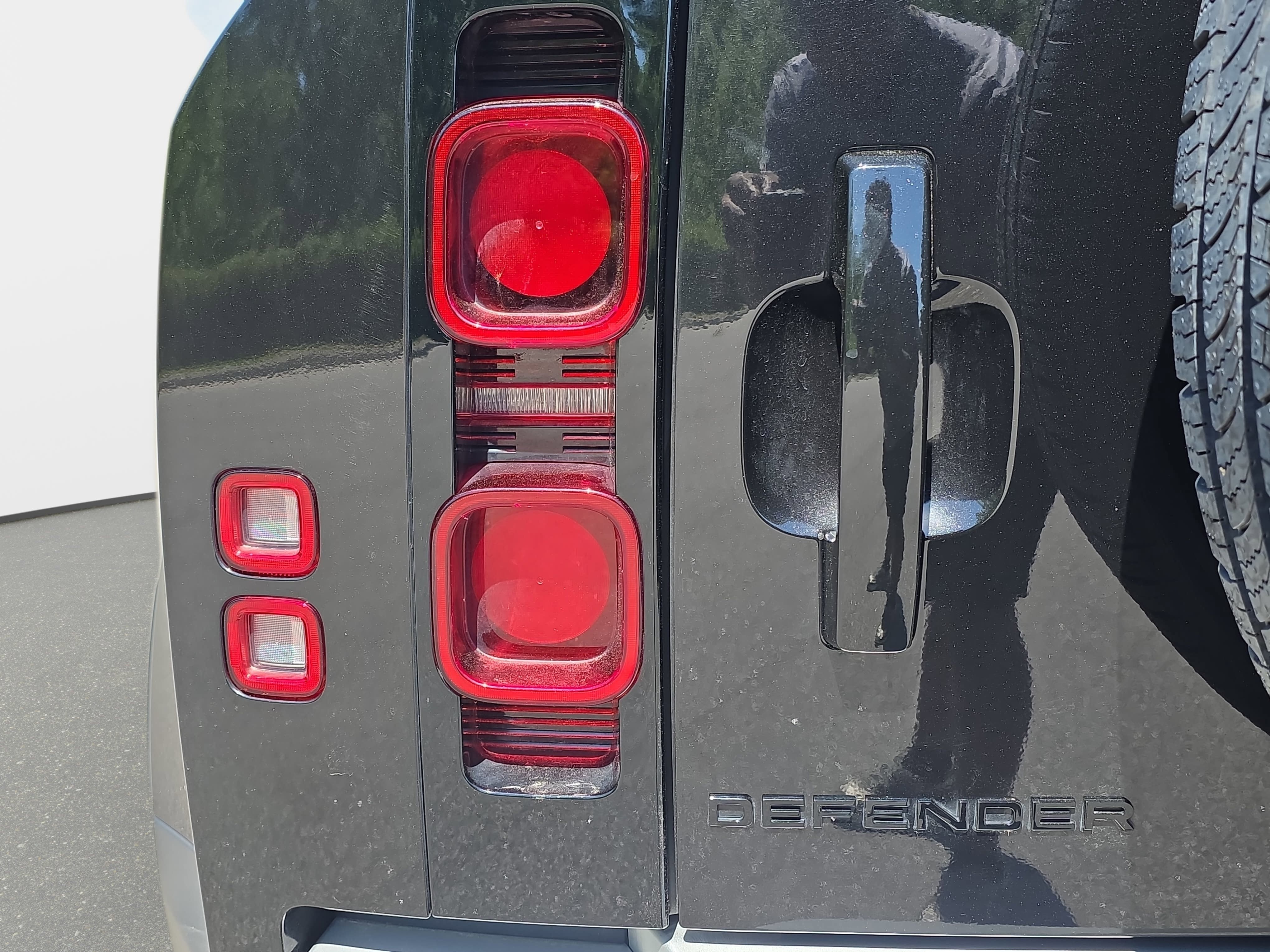 2025 Land Rover Defender S