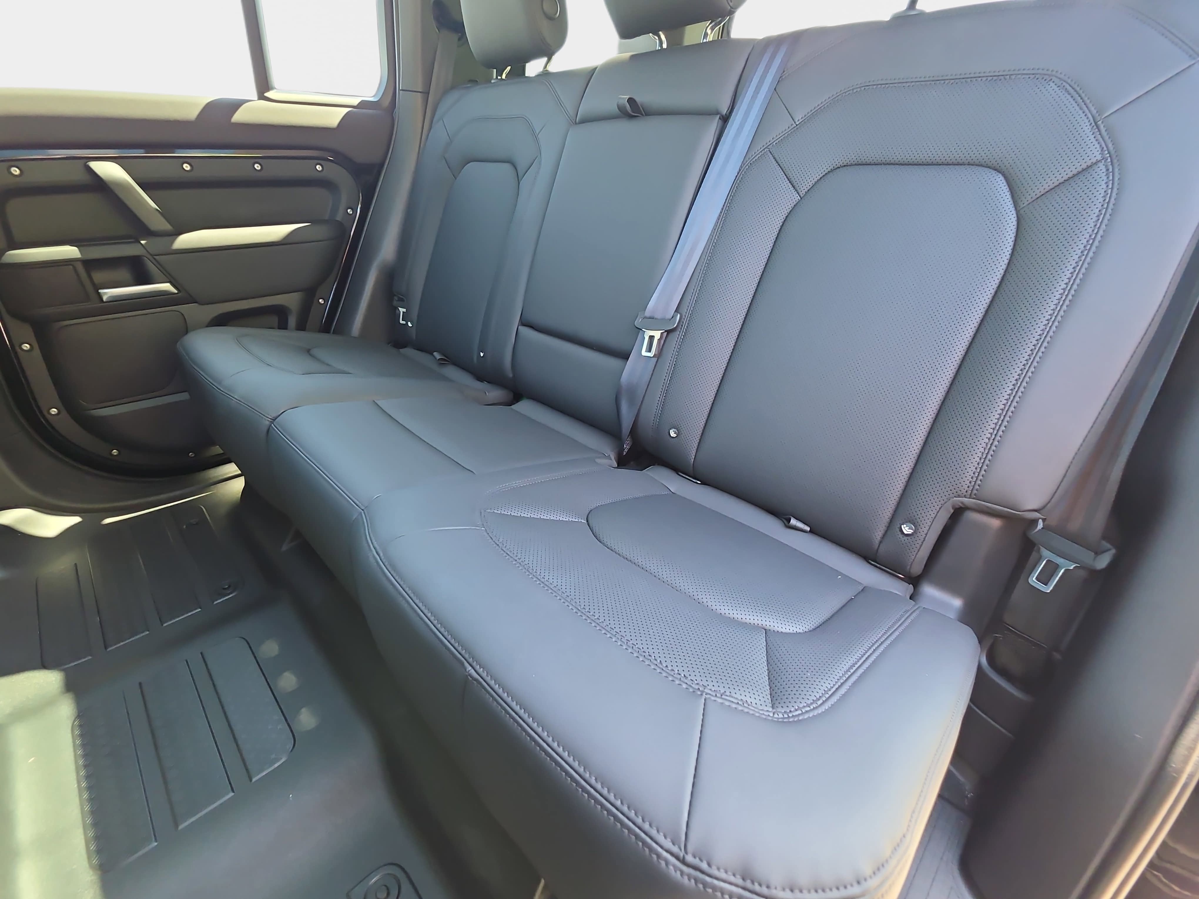 2025 Land Rover Defender S