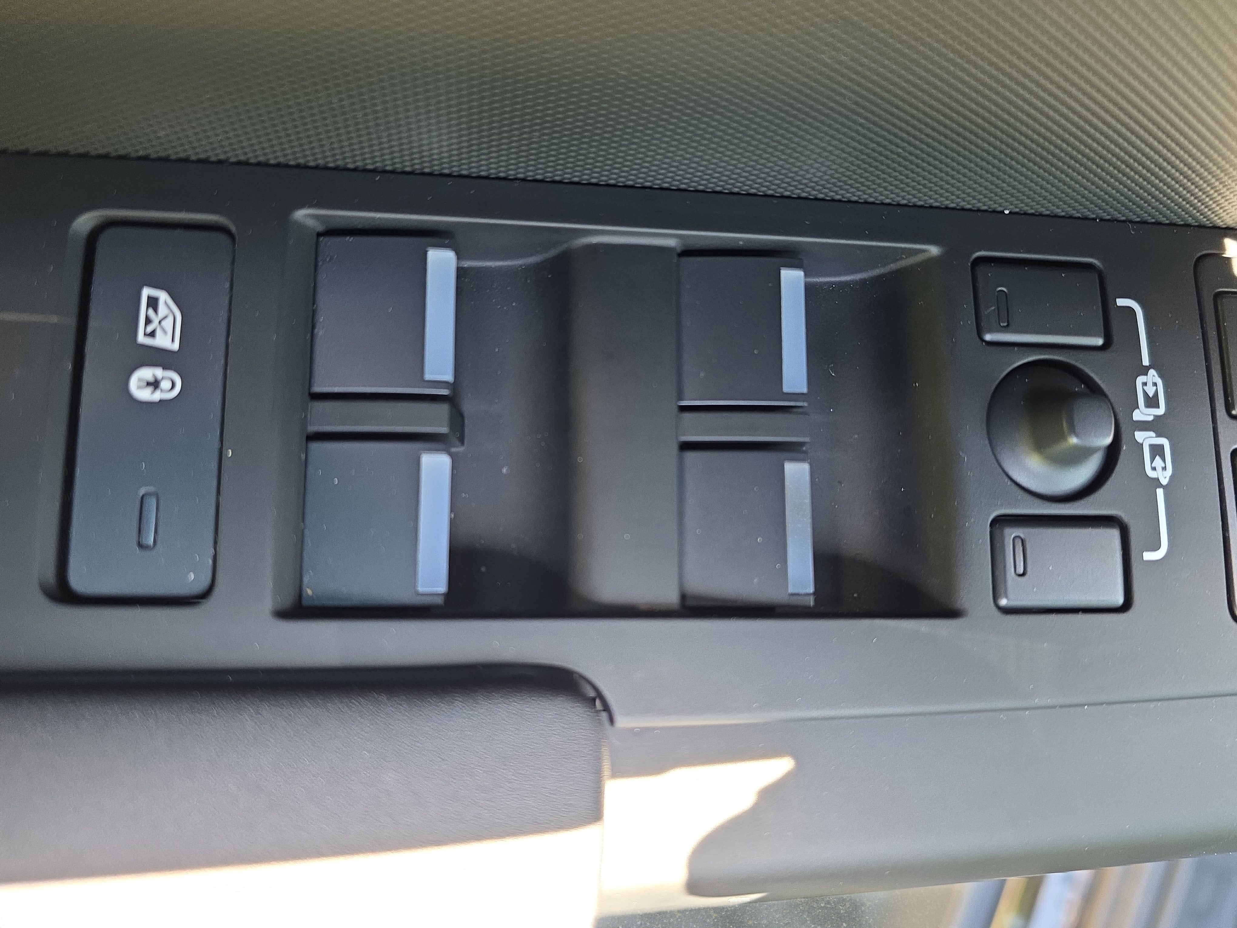 2025 Land Rover Defender S