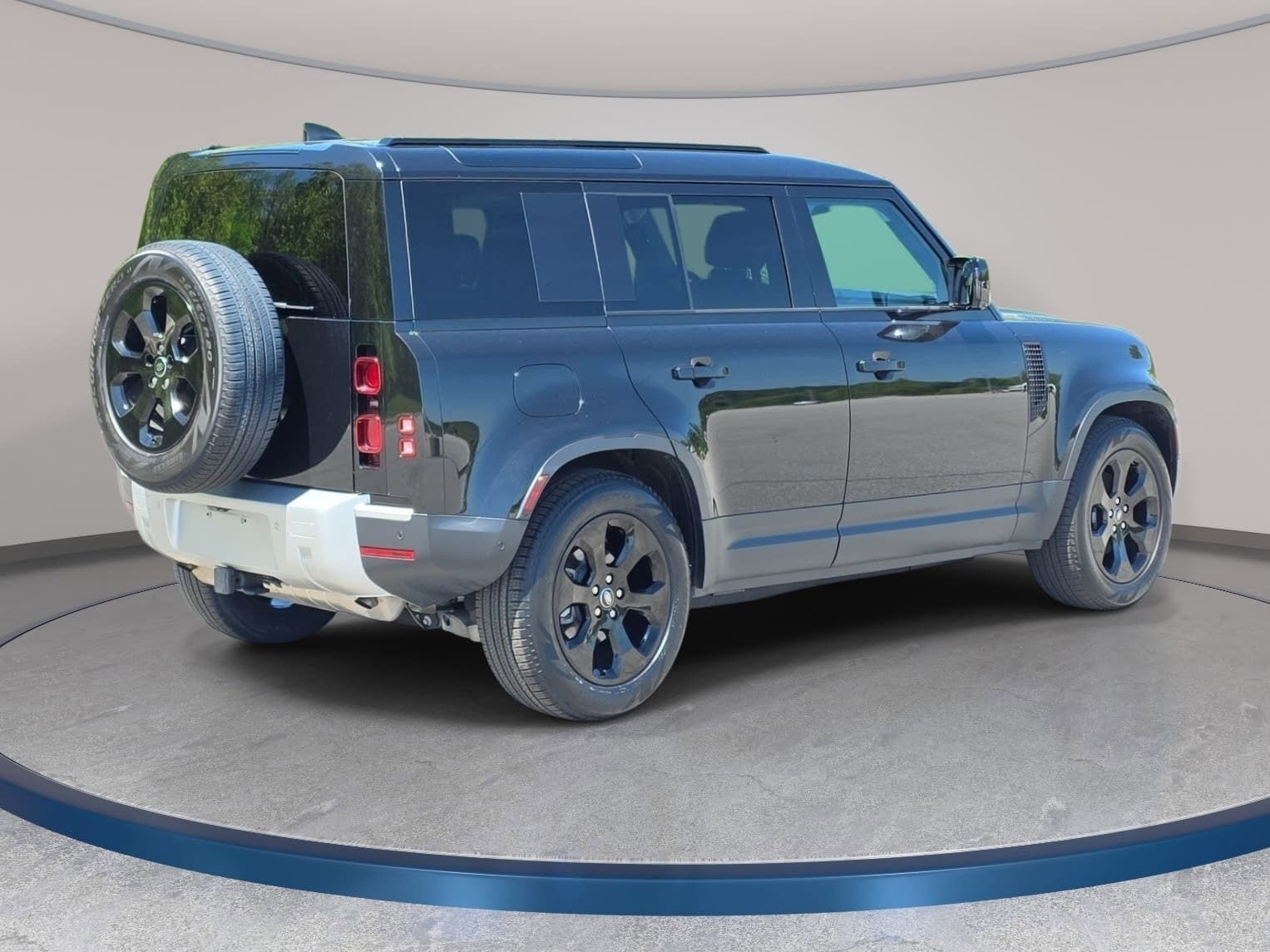 2025 Land Rover Defender S