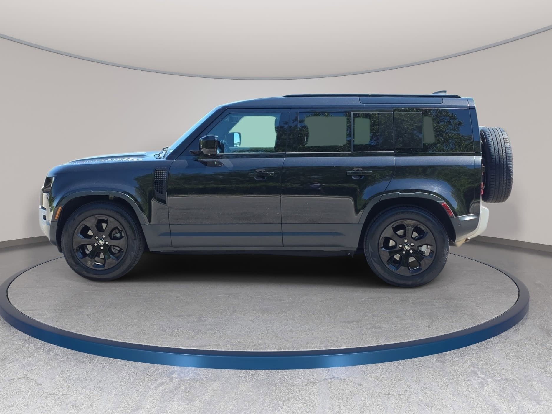 2025 Land Rover Defender S