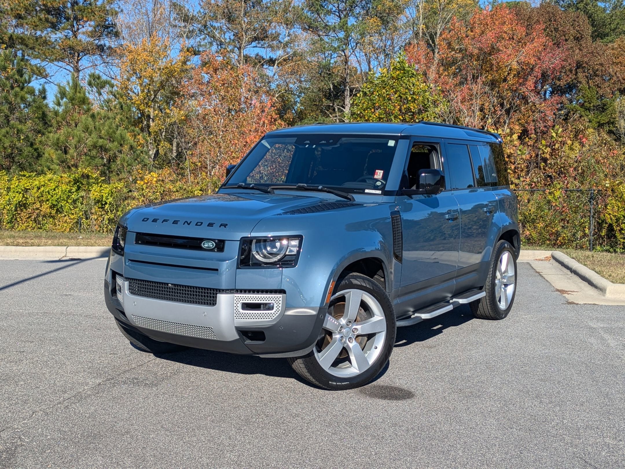 2020 Land Rover Defender SE