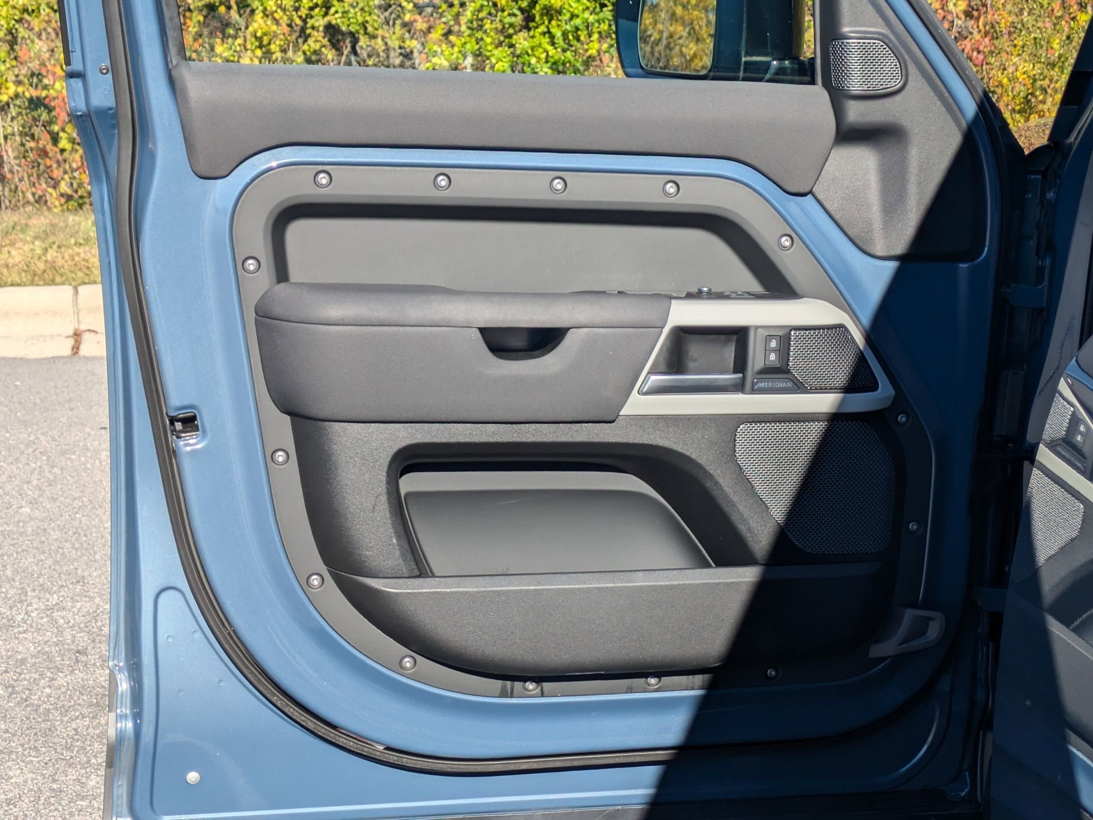 2020 Land Rover Defender SE