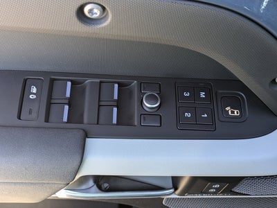 2020 Land Rover Defender SE