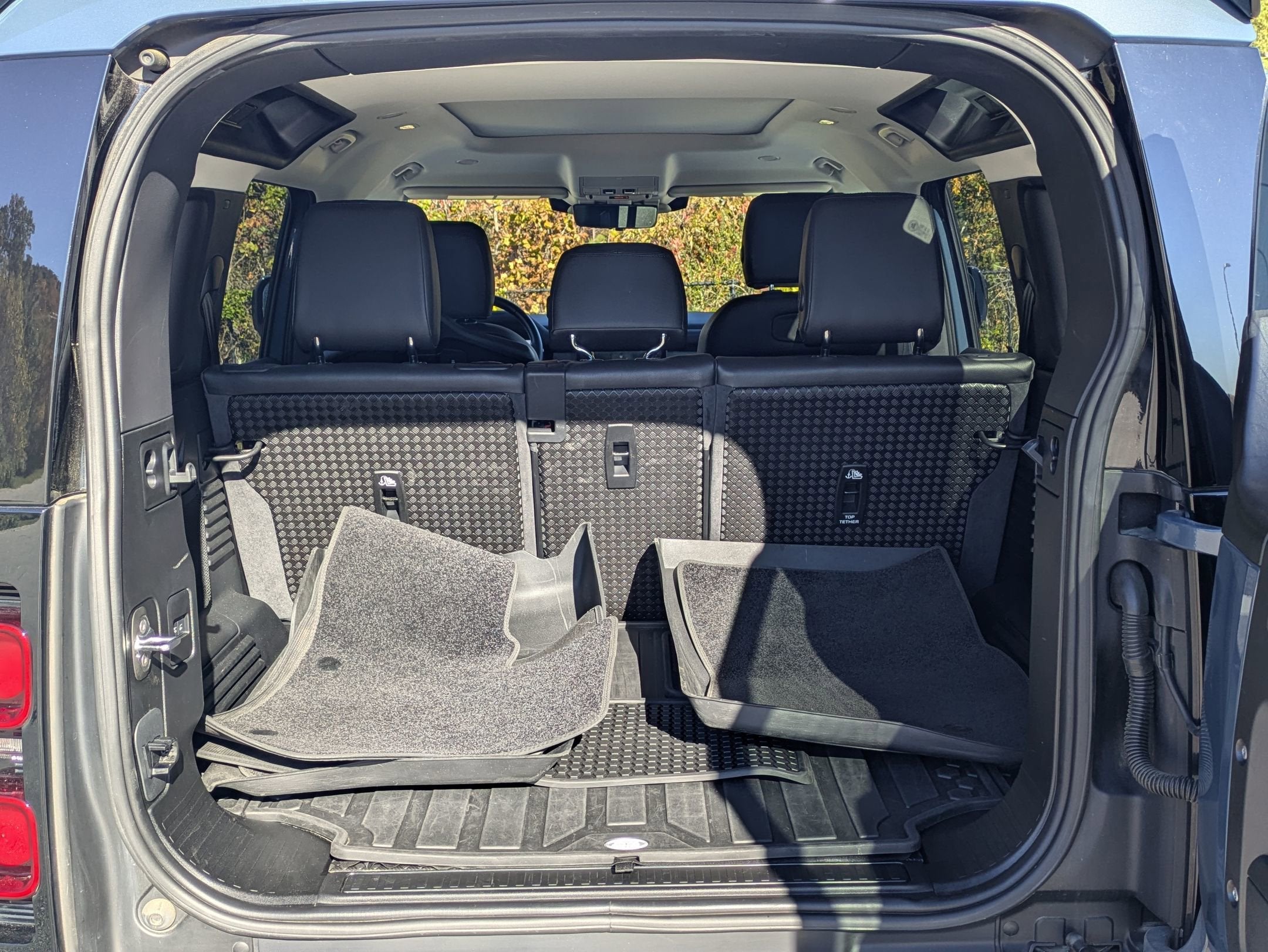 2020 Land Rover Defender SE