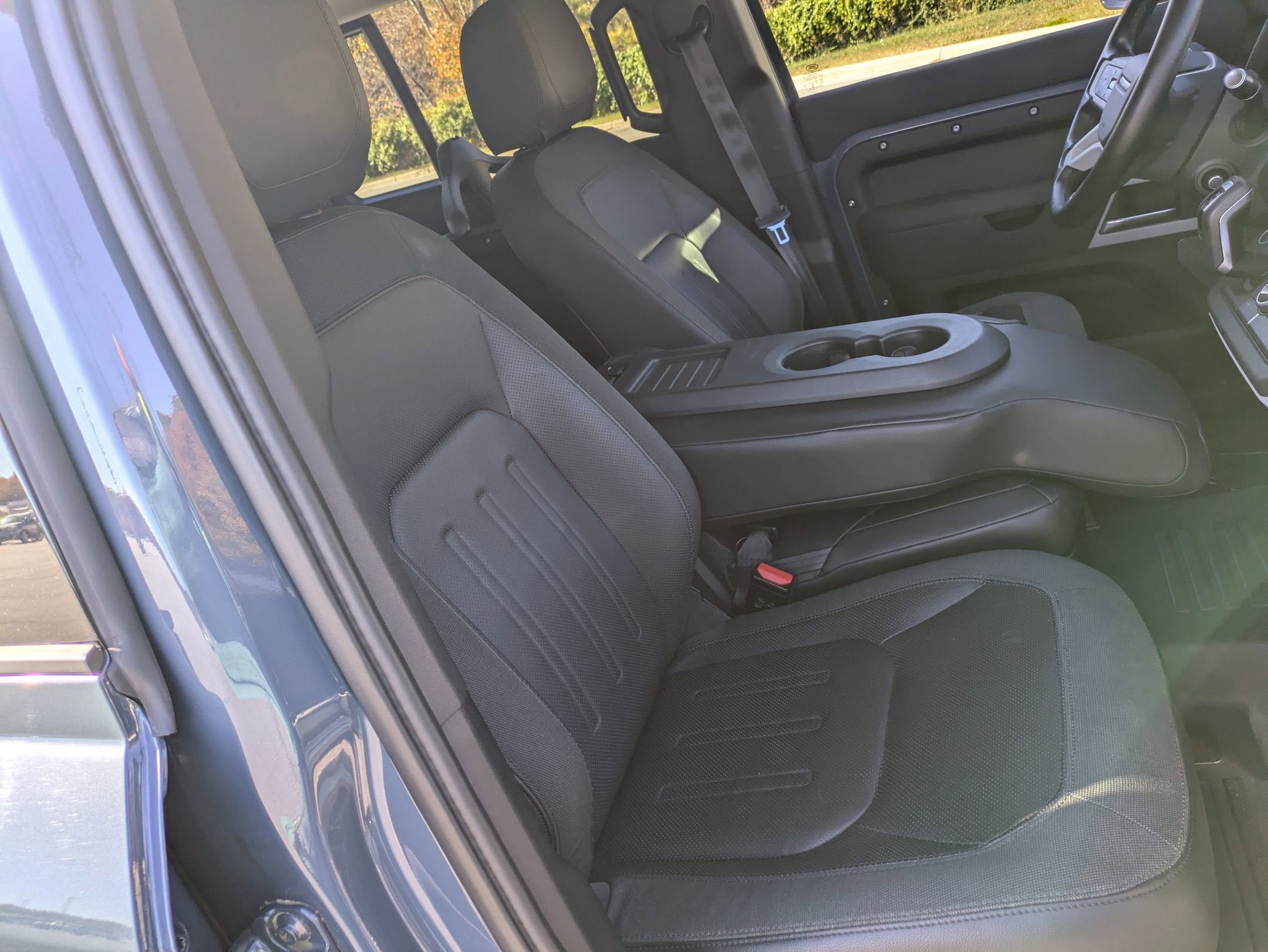 2020 Land Rover Defender SE