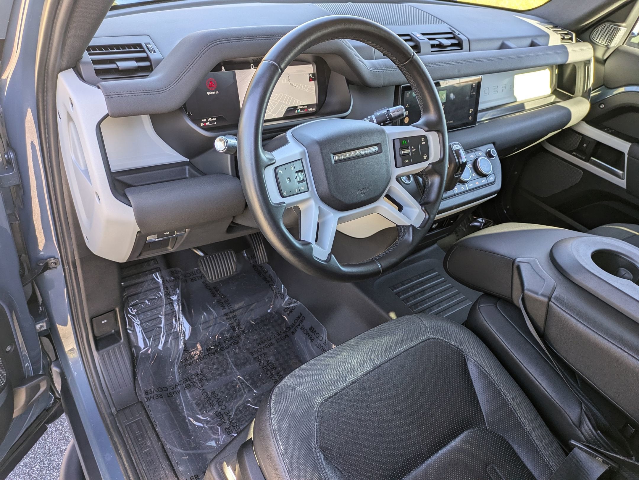 2020 Land Rover Defender SE