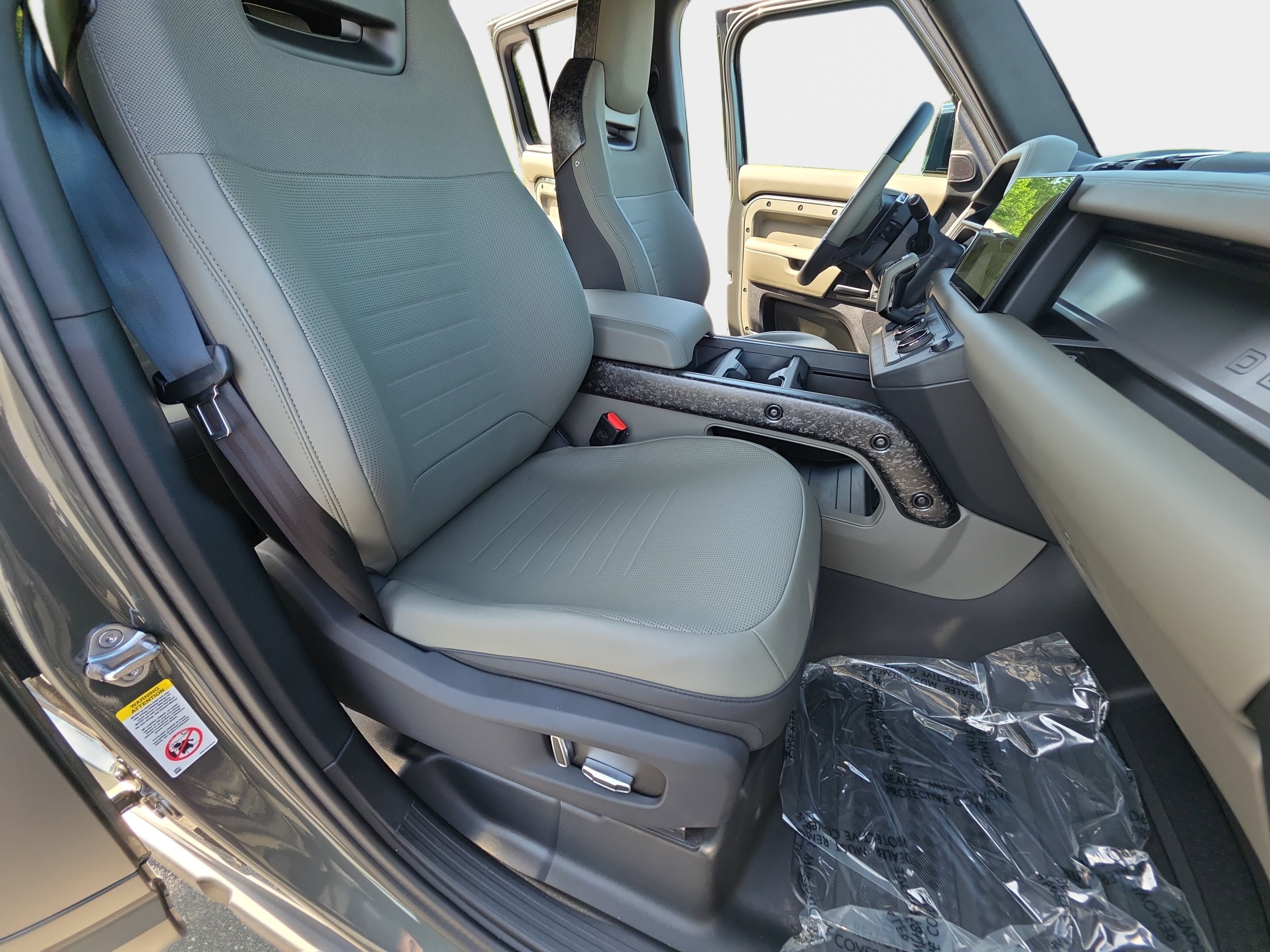 2025 Land Rover Defender V8