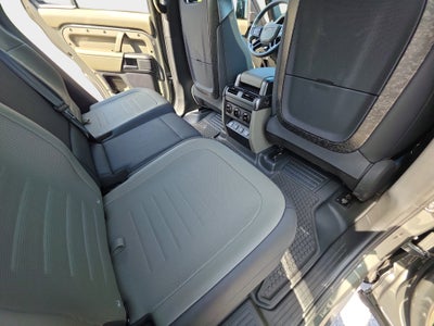2025 Land Rover Defender V8