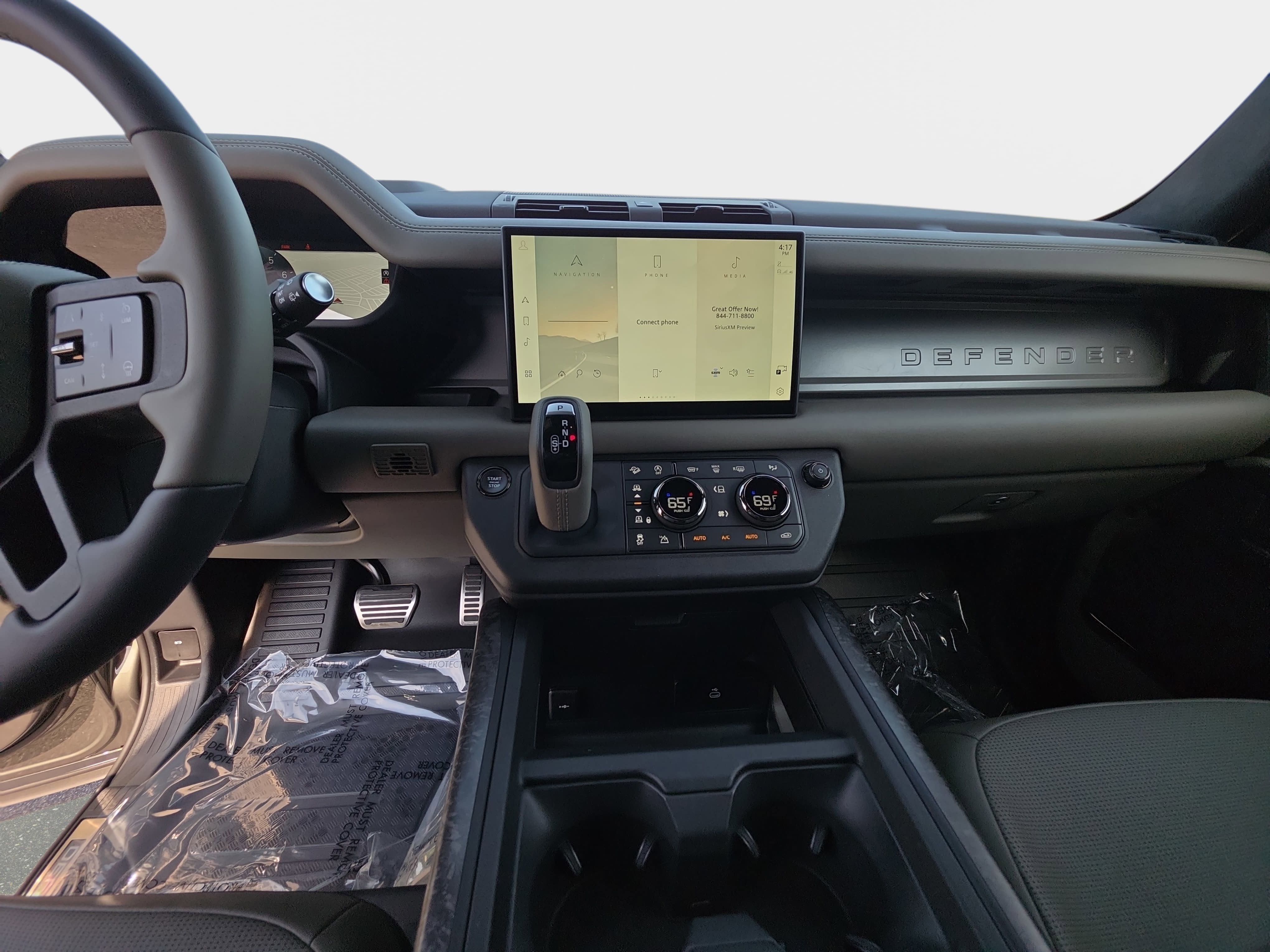 2025 Land Rover Defender V8