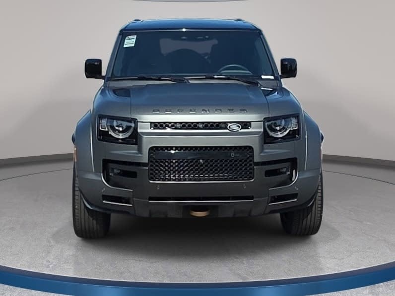 2025 Land Rover Defender V8