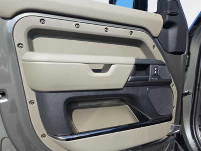 2025 Land Rover Defender V8